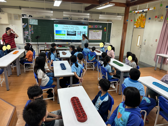 跨校英語文化交流 - 頭湖國小(跨領域全英語公開授課)圖片